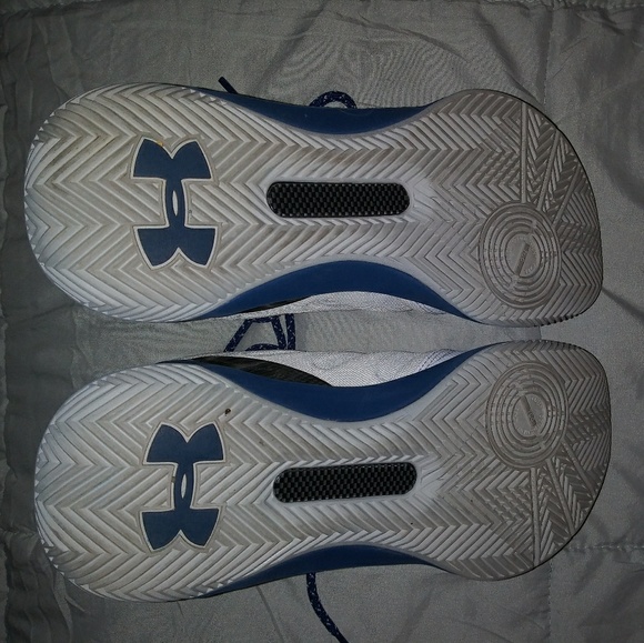 Under Armour Curry's - Picture 4 of 5